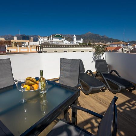 Apartamentos Kronox Nerja Bagian luar foto