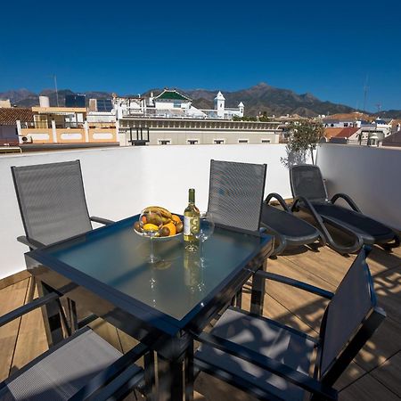 Apartamentos Kronox Nerja Bagian luar foto