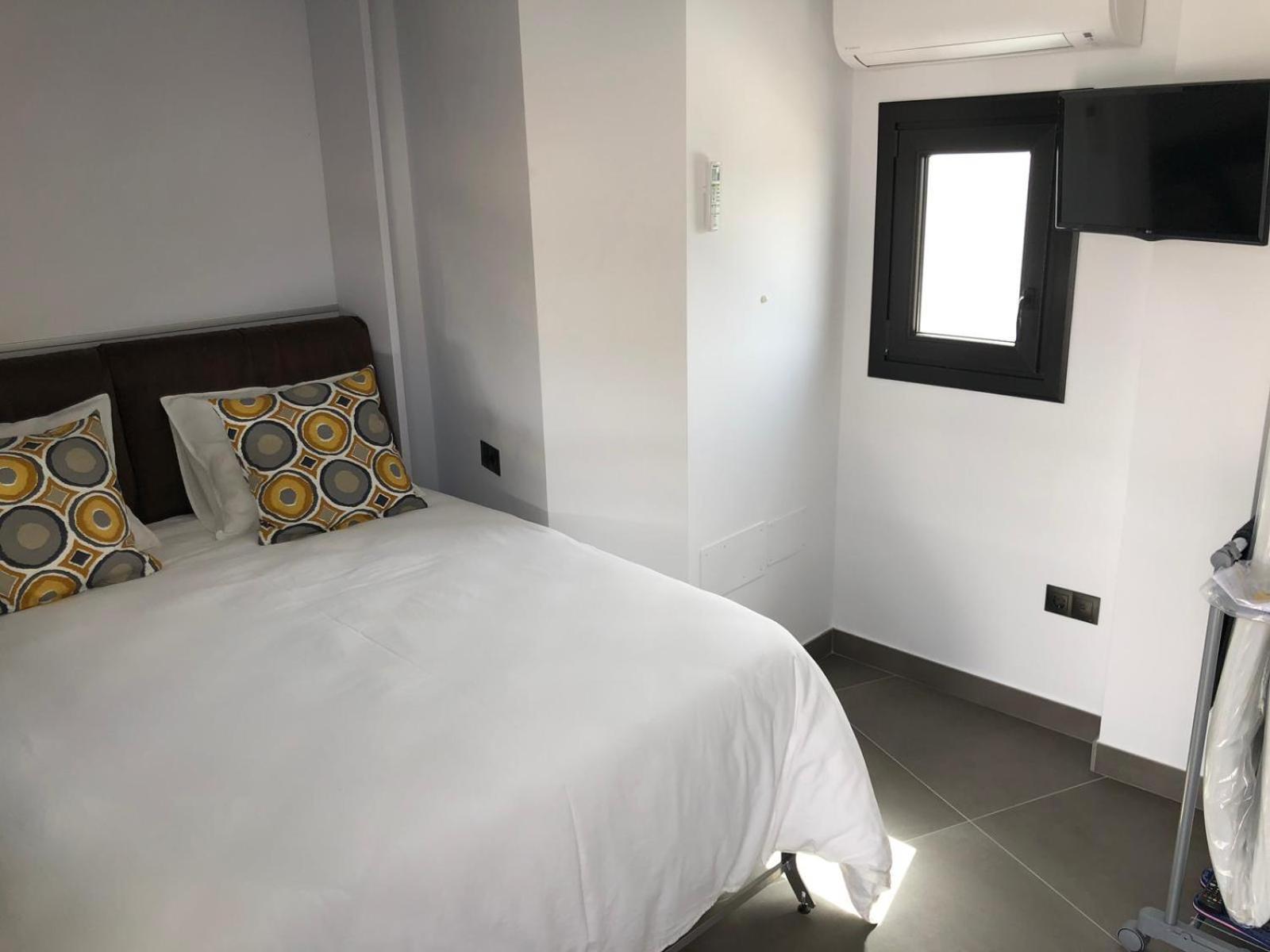 Apartamentos Kronox Nerja Bagian luar foto