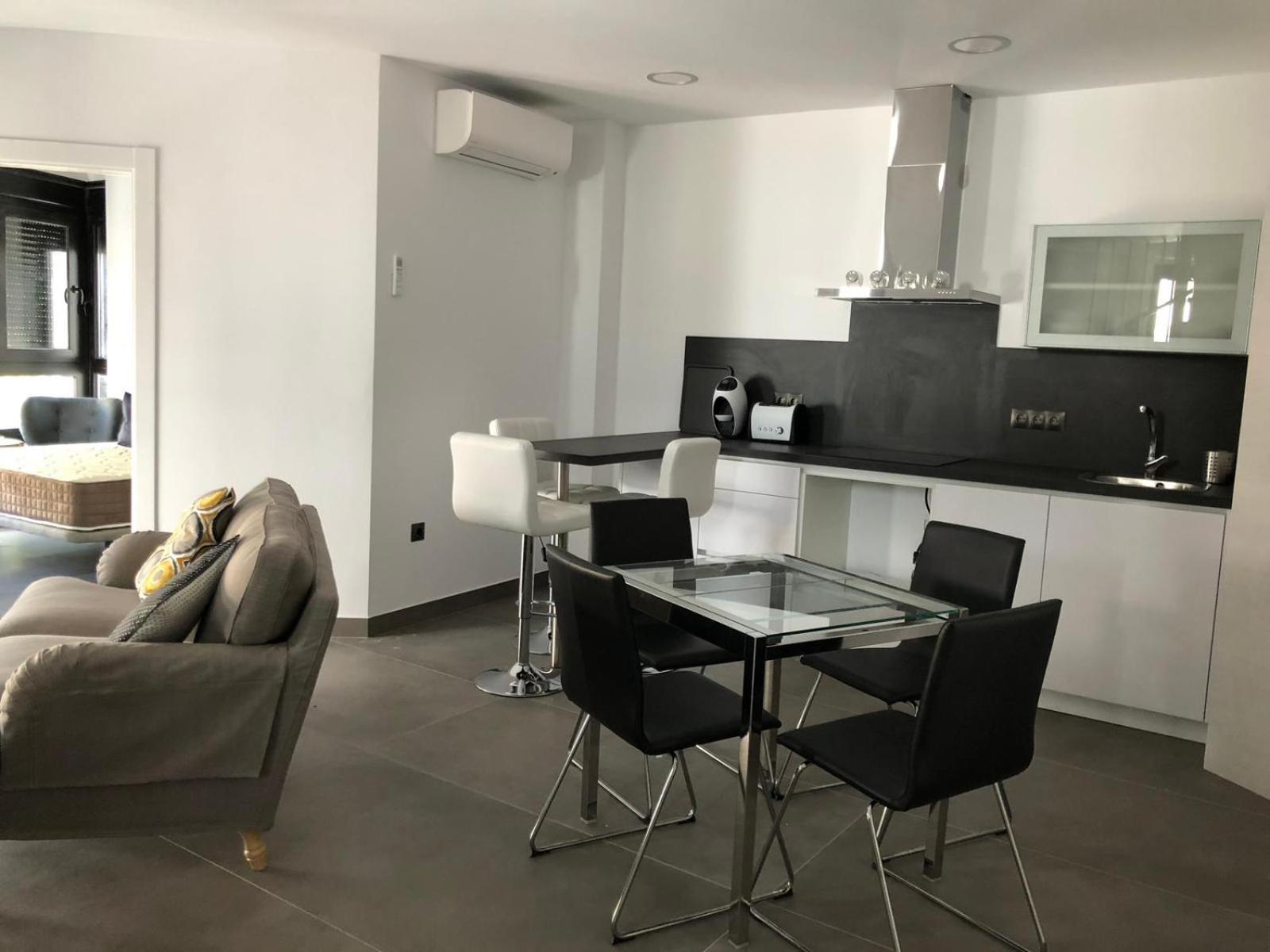 Apartamentos Kronox Nerja Bagian luar foto