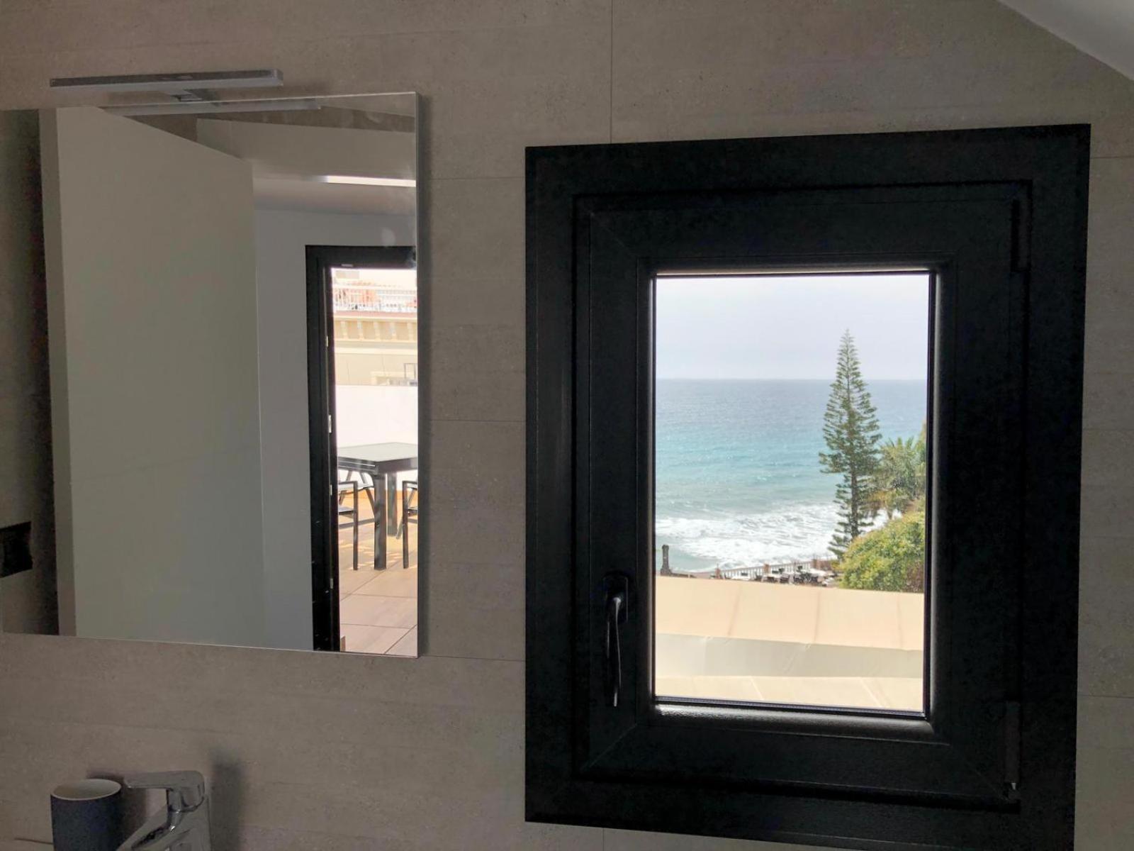 Apartamentos Kronox Nerja Bagian luar foto