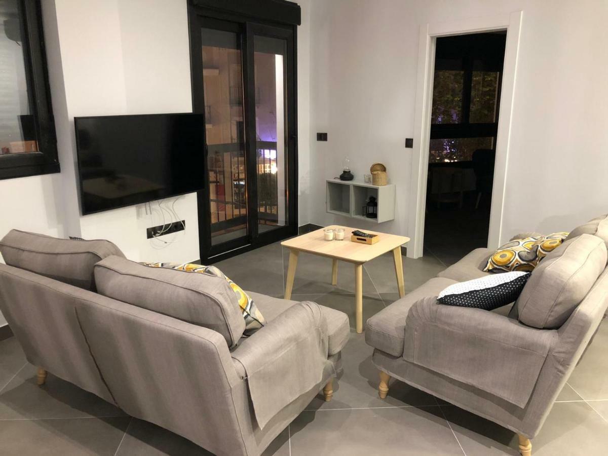 Apartamentos Kronox Nerja Bagian luar foto