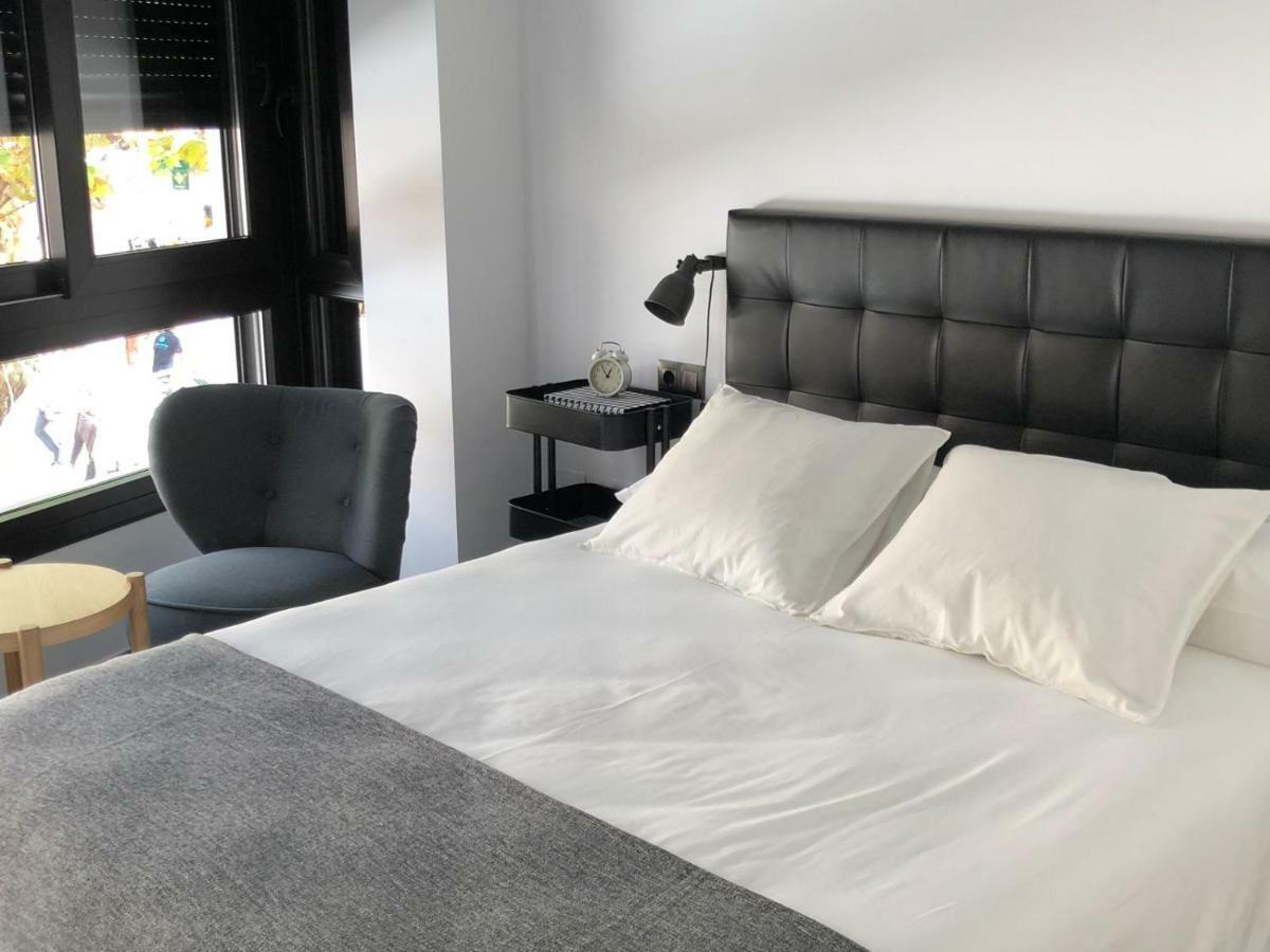 Apartamentos Kronox Nerja Bagian luar foto